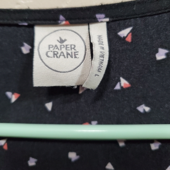 Paper Crane Abstract Triangle Print Sleeveless Romper - Picture 4 of 4